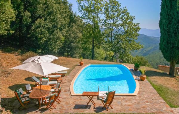 3 Bedroom Cozy Home In Taulis, Réserver Maison de vacances Villas à Taulis, Villa