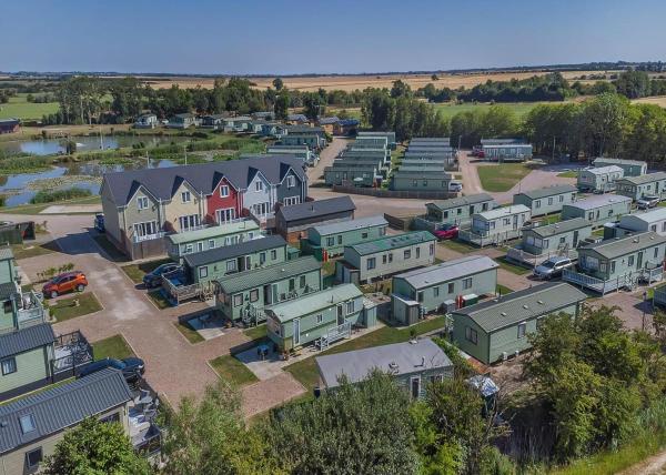 Herons Mead Cottages, Buchen Sie Resort Resorthotels in England, Resort