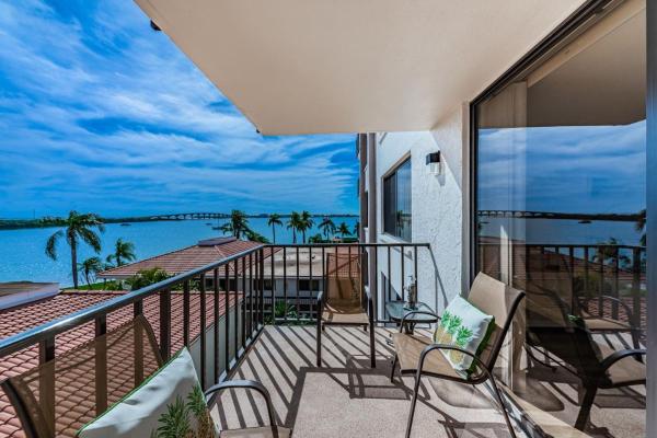 Bahia Everything is Better on Isla - Sun, Sand & Salt Air, Buchen Sie Ferienhaus Villen in Florida, Villa