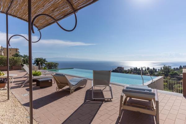 Taormina Skyline, Buchen Sie Ferienhaus Hotels mit Pool in Sizilien, Schwimmbad