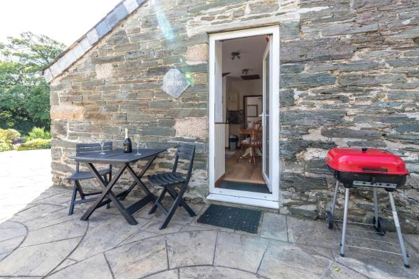 Ta Mill Cottages & Lodges - Smithy Cottage, Buchen Sie Ferienhaus Launceston Cornwall