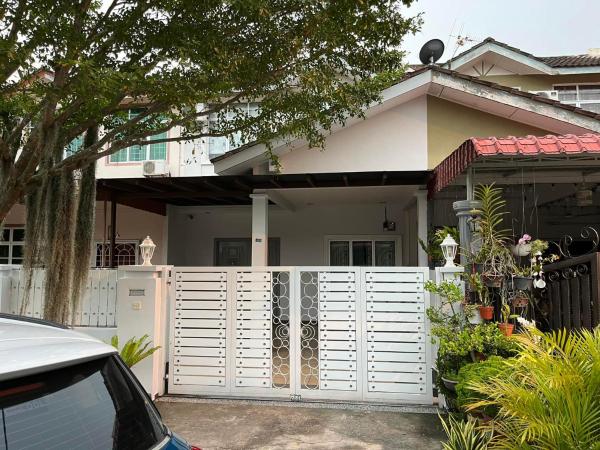 Rumah Armand Masjid Tanah Melaka 4BR Fully Aircond, Prenota Casa vacanze Masjid Tanah Malacca