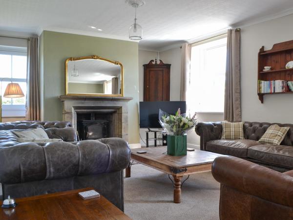 Fieldside Farmhouse, Buchen Sie Ferienhaus Tallentire Cumbria