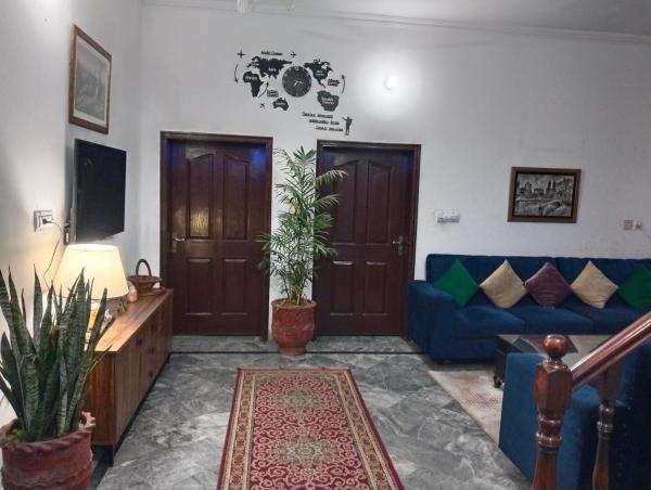 1 Kanal Entire House with 4 Bedrooms, Buchen Sie Villa Lahore Pakistan
