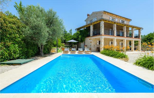 4 Bedroom Cozy Home In Sveti Lovrec, Prenota Casa vacanze Jakići Istria