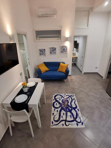 Octopus Vietri House, Buchen Sie Ferienhaus Hotels in Salerno mit Parkplatz, Parkplätze
