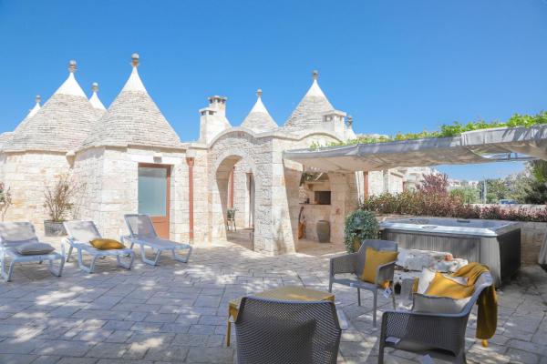 TRULLI CALELLA by Apulia Hospitality, Buchen Sie Ferienhaus Locorotondo Metropolitanstadt Bari