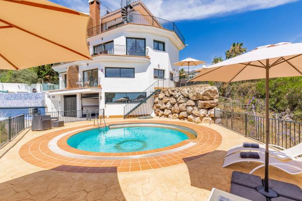 Tranquil 2 bed villa with private pool + sea view, Prenota Villa Hotel a Costa del Sol con piscina, Piscina
