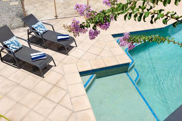 Pet Friendly Family Home In Brisbane - Relocations and Family Stays - Fast Internet - Parking - Netflix, Reserva ahora Casa o chalet Hoteles con piscina en Queensland, Piscina