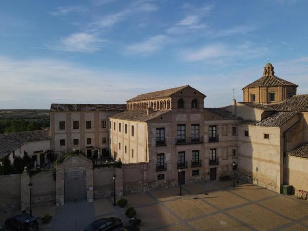 Casa Rural Palacio de Bureta, Buchen Sie Ferienhaus Bureta Aragonien