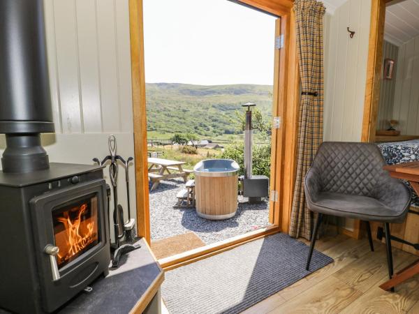 Llethr - Shepherds Hut, Buchen Sie Ferienhaus Llanbedr 