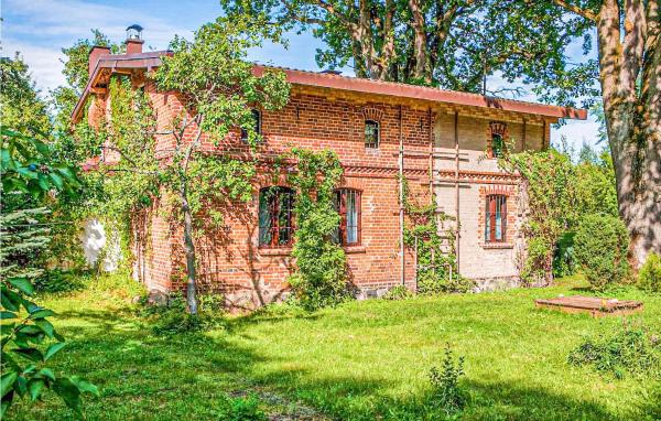 Pet Friendly Home In Sasino With Sauna, Réserver Maison de vacances Hôtels à Poméranie avec piscine, Piscine