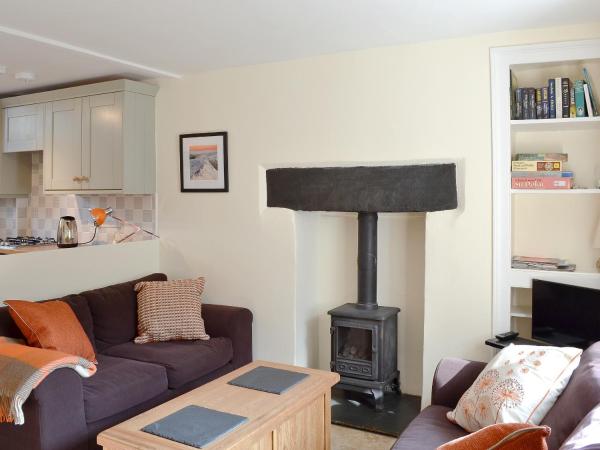 Jackdaw Cottage, Buchen Sie Ferienhaus Hotels in Cumbria mit Parkplatz, Parkplätze
