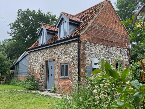 Eden Cottage, Réserver Maison de vacances Little Hautbois Norfolk