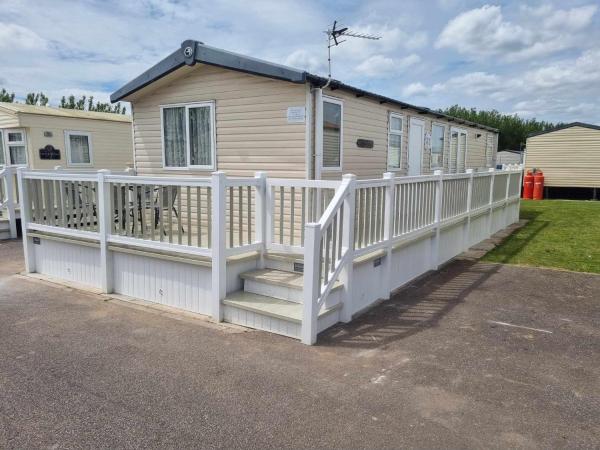 8 BERTH DELUXE CARAVAN PG31, Buchen Sie Campingplatz Hotels mit Pool in England, Schwimmbad