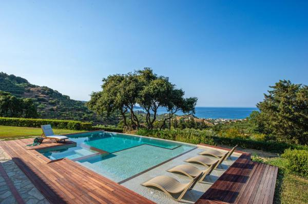 Wild Oak Estate - Stone Villa with Sea Views , by ZanteWize, Book Vacation Home Argassi Cottages, Cottage