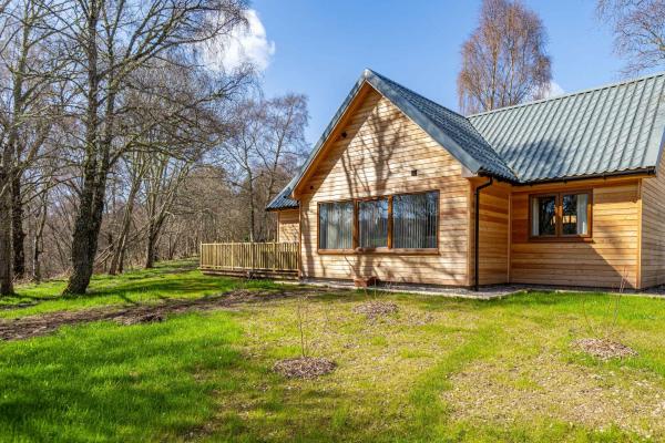 Thistle Lodge 18 with Hot Tub, Buchen Sie Ferienhaus Hotels in Schottland mit Parkplatz, Parkplätze