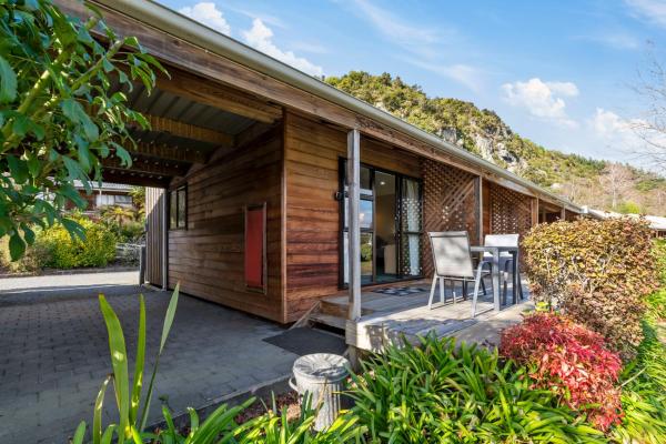 Motuoapa Studio - Motuoapa Holiday Unit, Buchen Sie Ferienhaus Hotels in Nordinsel mit Parkplatz, Parkplätze