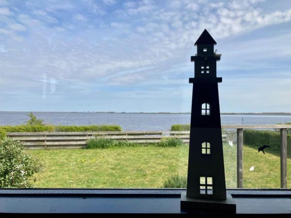 Lakeview 6 pers Holiday home Aurora with fenced garden, whirlpool and sauna, Buchen Sie Chalet Anjum Friesland