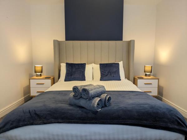 Blue Horizon Holiday Cottage - 4 Minute Walk to the Beach, Buchen Sie Ferienhaus Hotels in Dorset mit Parkplatz, Parkplätze