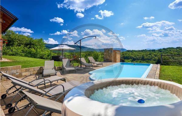 Beautiful Home In Kraljev Vrh With Wifi, Buchen Sie Ferienhaus Kraljev Vrh Zagreb