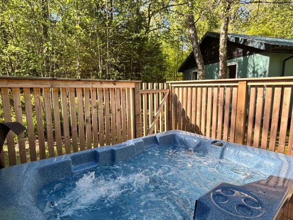 Bracken Lodge 7 with Hot Tub, Buchen Sie Ferienhaus Hotels in Schottland mit Parkplatz, Parkplätze