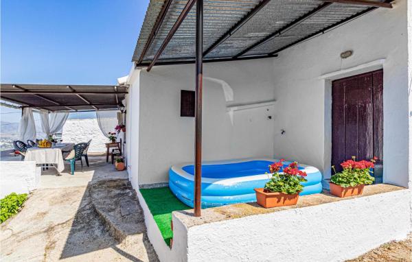 Cozy Home In Malaga With Wifi, Prenota Casa vacanze Hotel a Costa del Sol con piscina, Piscina