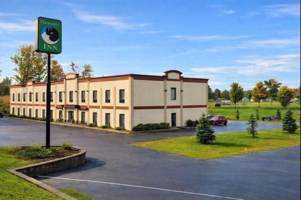 Pleasant Night Inn- carthage NY, Buchen Sie Hotel West Carthage New York State