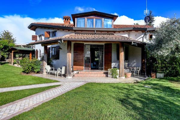 Casa Francesca, Prenota Villa Hotel a Veneto con piscina, Piscina
