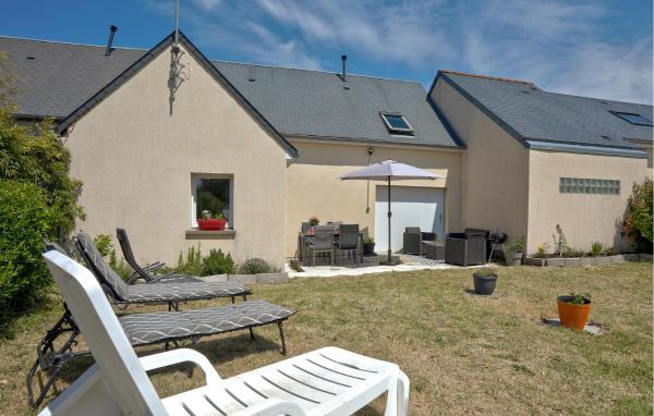 Awesome home in Créances with WiFi and 2 Bedrooms, Prenota Hotel Creances 