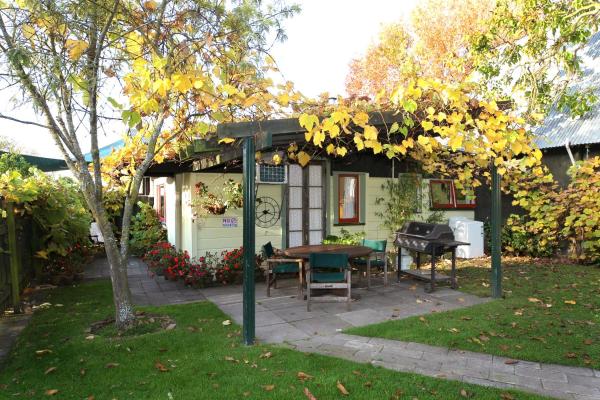 The Berry Farm Retreat, Buchen Sie Ferienhaus Hotels in Nordinsel mit Parkplatz, Parkplätze