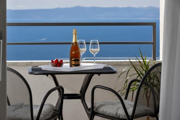 Holiday home L & B Makarska, Buchen Sie Ferienhaus Hotels in Gespanschaft Split-Dalmatien mit Parkplatz, Parkplätze