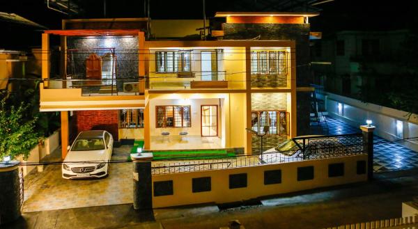 Belljem Homes -your own private resort -3 BHK FF, Prenota Villa Hotel a Kerala con piscina, Piscina