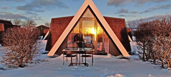 Hotelhuisje Warmenhuizen #F, Book Vacation Home  