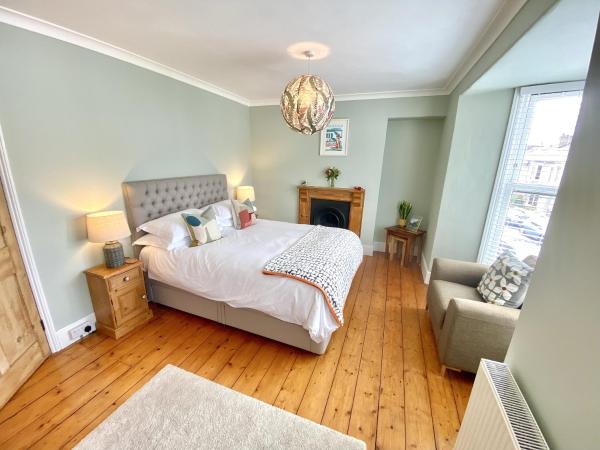 Spacious, seaside, Victorian home "Bay View Terrace", Penzance, Buchen Sie Ferienhaus Hotels in Cornwall mit Parkplatz, Parkplätze