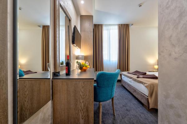 CentRoom Gold, Buchen Sie Aparthotel Hotels in Zentralserbien mit Parkplatz, Parkplätze