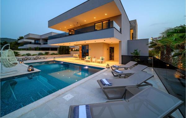 4 Bedroom Stunning Home In Marina, Buchen Sie Ferienhaus Hotels in Gespanschaft Split-Dalmatien mit Pool, Schwimmbad