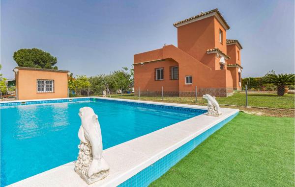 Beautiful Home In Arahal With Wifi, Prenota Casa vacanze Arahal Andalusia