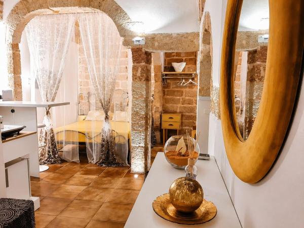 Gold White Exclusive House, Buchen Sie Pension Polignano a Mare Metropolitanstadt Bari