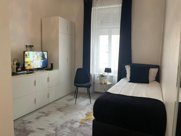 EXECUTIVE SINGLE ROOM WITH EN-SUITE in GUEST HOUSE CITY CENTRE, Prenota Affittacamere Luxembourg Lussemburgo, vicino a Constitution Square