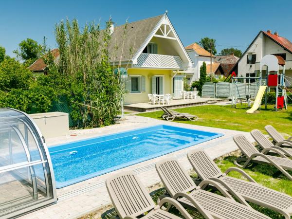 Holiday Home Sapphire by Interhome, Buchen Sie Ferienhaus Hotels mit Pool in Südtransdanubien, Schwimmbad