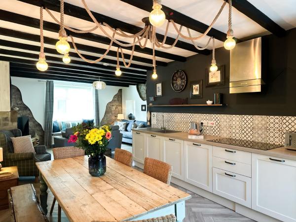 Harbour Way Cottage by Coast & Country Stays, Buchen Sie Ferienhaus Hotels in Schottland mit Parkplatz, Parkplätze