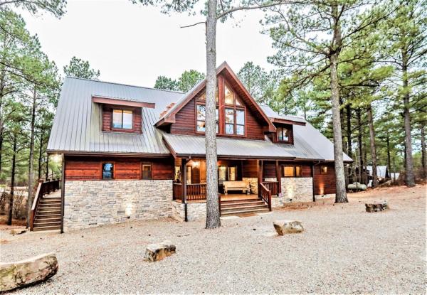 Grand Getaway, Buchen Sie Ferienhaus Broken Bow Oklahoma