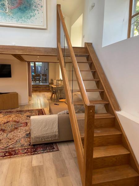 Beautifully Converted Chapel, Buchen Sie Ferienhaus Hotels in Cornwall mit Parkplatz, Parkplätze
