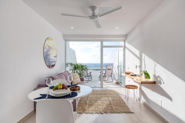 Beachfront Apt with Open Terrace in Las Canteras, Prenota Appartamento Las Palmas de Gran Canaria Gran Canaria