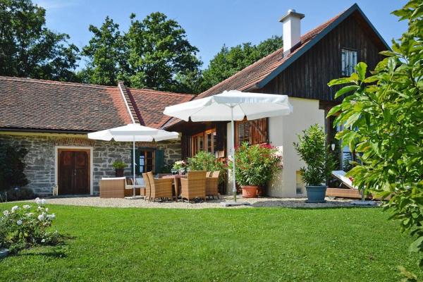 Holiday home in Fehring terrace, Prenota Chalet Cottage a Styrian Spa Country, Cottage