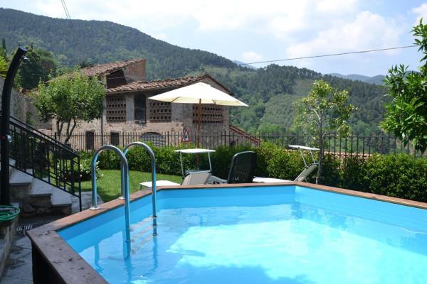 Casa Max, Buchen Sie Ferienhaus Hotels mit Pool in Capannori, Schwimmbad