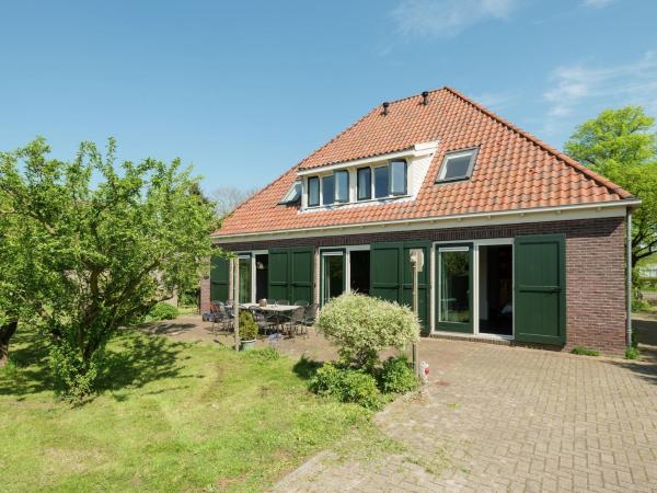Spacious farmhouse in wooded area, Prenota Casa vacanze Purmerend IJsselmeer