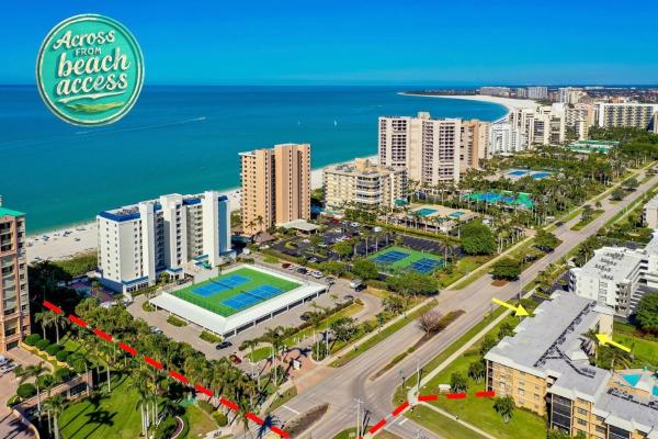 Pristine 2 Bed Condo, Steps from Free Beach Access, Buchen Sie Ferienhaus Villen in Florida, Villa