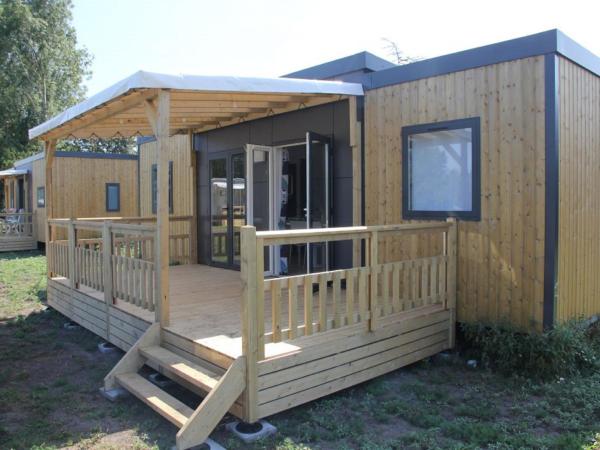 4 person chalet in the countryside 3 bedrooms, Prenota Chalet Hotel a Frisia con parcheggio, Parcheggio